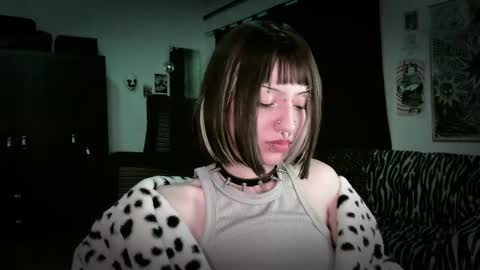 Roxy Independient model Help me to reach 50 thumbs up online show from May 15, 10:56 pm