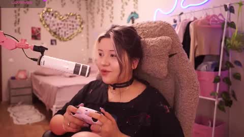 roxysuh online show from February 15, 7:51 am