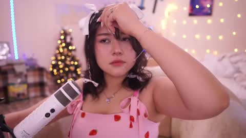 roxysuh online show from February 18, 7:43 am