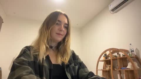 Roxy online show from March 15, 5:37 pm