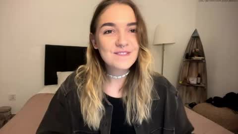 Roxy online show from April 21, 1:29 pm