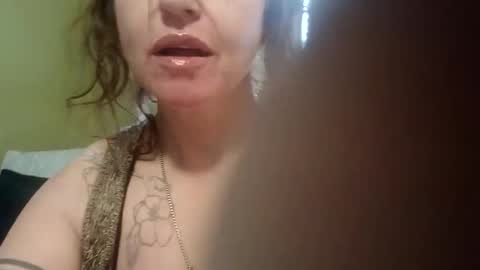 Rubylouxe online show from February 3, 9:51 pm