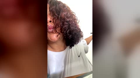 Hanna  online show from April 1, 2:25 pm