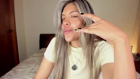 Leslie Beltrn online show from October 27, 5:25 am