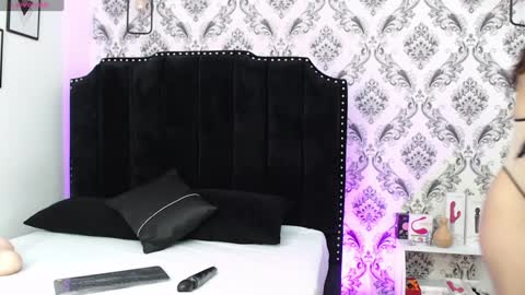 Saara Brown online show from February 6, 12:48 pm