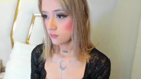 Snapshot of sabrina_cole chatting on December 11, 3:02 am . Sabrina Cole . online show from December 11, 3:02 am