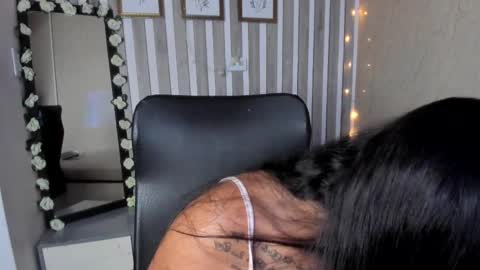 mariana  online show from March 8, 9:08 pm