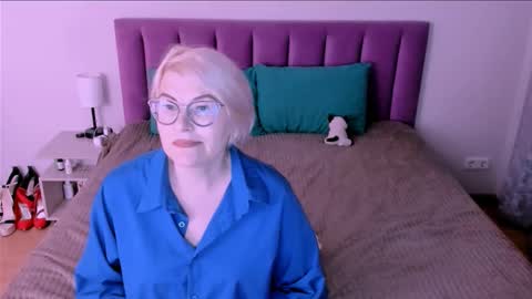 Sabrina MacMarren online show from September 22, 7:23 pm