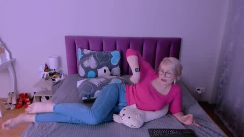 Sabrina MacMarren online show from January 31, 7:11 pm