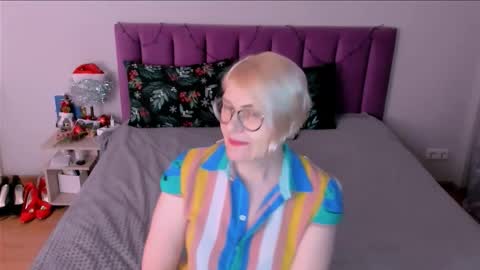 Sabrina MacMarren online show from January 12, 6:13 pm