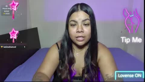 Snapshot of sabrinasalazar11_ chatting on October 2, 5:45 am Sabrina online show from October 2, 5:45 am
