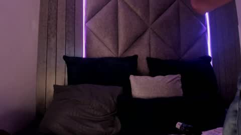 Snapshot of sabrinaspell_ chatting on March 7, 11:29 am S A B R I N A online show from March 7, 11:29 am