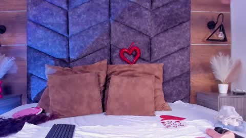 Snapshot of sabrinaspell_ chatting on February 16, 11:27 am S A B R I N A online show from February 16, 11:27 am