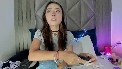 Snapshot of sabrinaspell_ chatting on February 10, 11:25 am S A B R I N A online show from February 10, 11:25 am