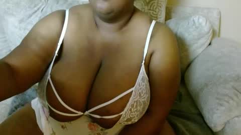 sade_dreams online show from October 18, 12:36 am