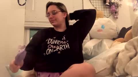 Snapshot of sadgirlsocial chatting on October 13, 2:03 am sweet angel baby online show from October 13, 2:03 am