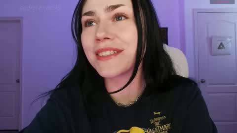Snapshot of sadierenee96 chatting on October 9, 10:47 pm Sadie Renee online show from October 9, 10:47 pm