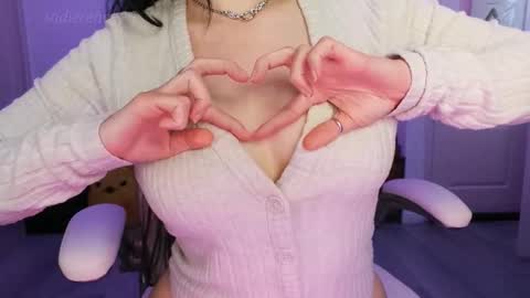 Snapshot of sadierenee96 chatting on October 16, 5:32 am Sadie Renee online show from October 16, 5:32 am