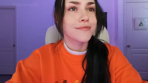 Snapshot of sadierenee96 chatting on October 6, 10:25 pm Sadie Renee online show from October 6, 10:25 pm