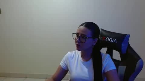 Sahaliefox  online show from February 23, 7:57 pm