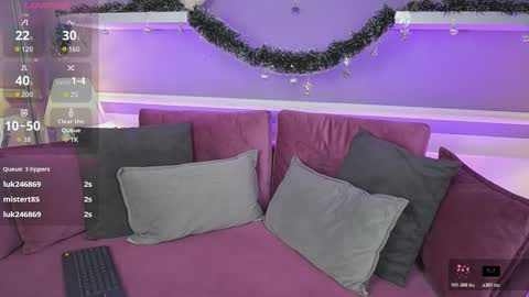 saharakramer online show from December 5, 7:26 pm