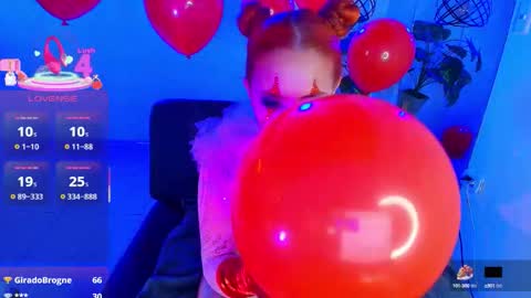 Snapshot of sahra_tayl0r_ chatting on October 2, 6:02 pm SARA online show from October 2, 6:02 pm