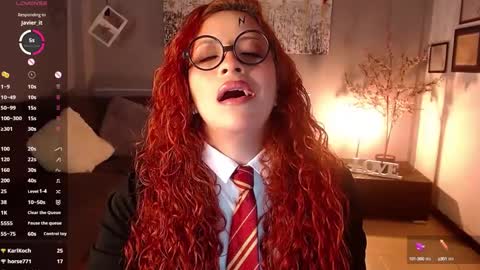 Snapshot of sahra_tayl0r_ chatting on February 26, 3:43 pm SARA online show from February 26, 3:43 pm
