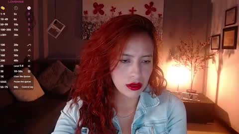 Snapshot of sahra_tayl0r_ chatting on February 22, 3:32 pm SARA online show from February 22, 3:32 pm