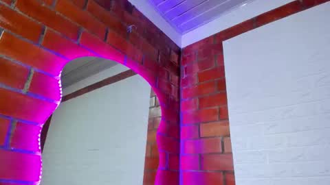 sainix_ online show from September 30, 10:58 pm