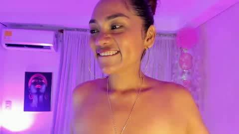 Salura online show from May 6, 8:46 pm
