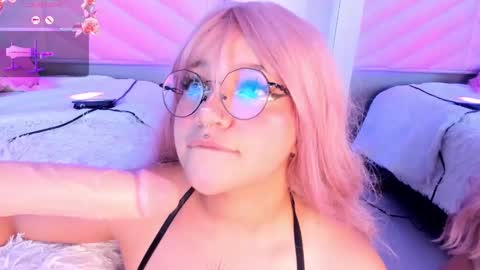 Snapshot of sally_white_ chatting on February 10, 7:49 pm Sally White online show from February 10, 7:49 pm