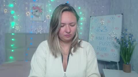 Snapshot of sallyverda chatting on October 5, 5:45 am Sally online show from October 5, 5:45 am