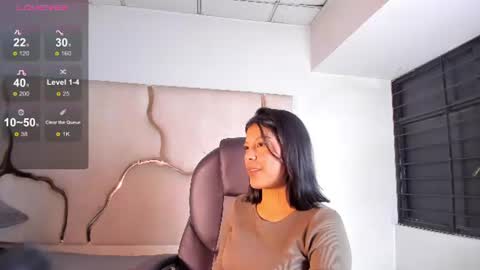 salmaportman_ online show from June 12, 3:03 am