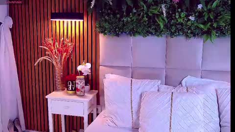 SalmaRoze online show from May 13, 7:14 am