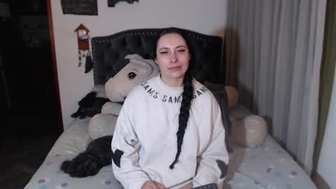 yenny online show from March 8, 2:48 am