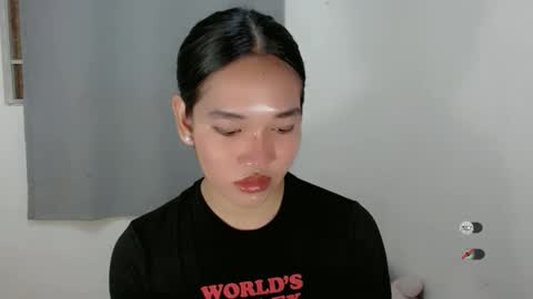 Snapshot of salva_fuckdoll chatting on October 17, 2:04 am Salva online show from October 17, 2:04 am