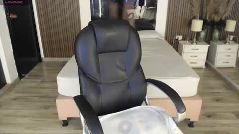 SAM MANSON online show from January 15, 12:22 pm