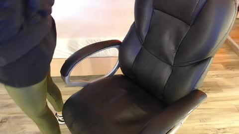 SAM MANSON online show from April 9, 12:10 pm