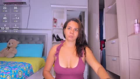 Snapshot of samanta_65 chatting on January 17, 3:45 am carolina online show from January 17, 3:45 am
