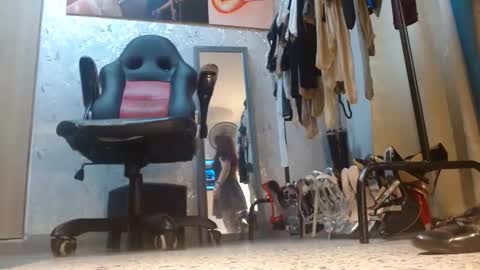 samanta online show from April 6, 11:11 am