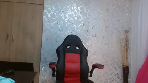 samanta online show from February 25, 11:43 am