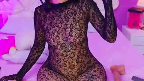 samantakane online show from February 5, 7:00 am