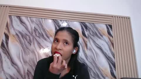 lizzy online show from March 17, 1:53 am