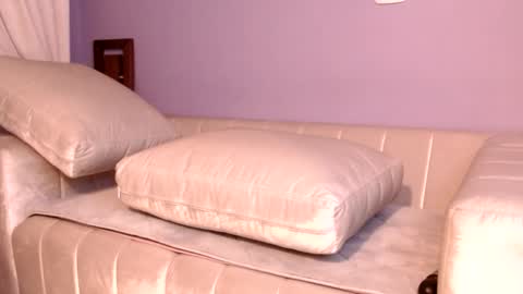 samantha_thompsoon online show from October 15, 10:23 pm