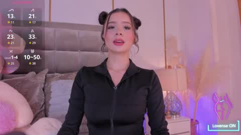   online show from October 7, 7:51 pm