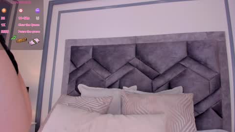   online show from January 9, 8:01 pm