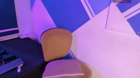 Samantha Ferrer online show from November 18, 5:30 am