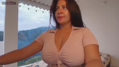 samanthahut1 online show from January 13, 10:14 pm