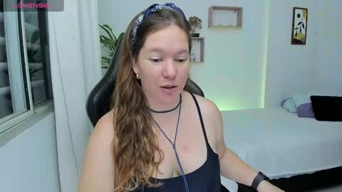 Snapshot of samanthaleon chatting on January 10, 11:50 pm Samantha samy online show from January 10, 11:50 pm