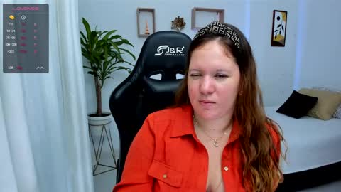 Snapshot of samanthaleon chatting on December 5, 5:59 am Samantha samy online show from December 5, 5:59 am